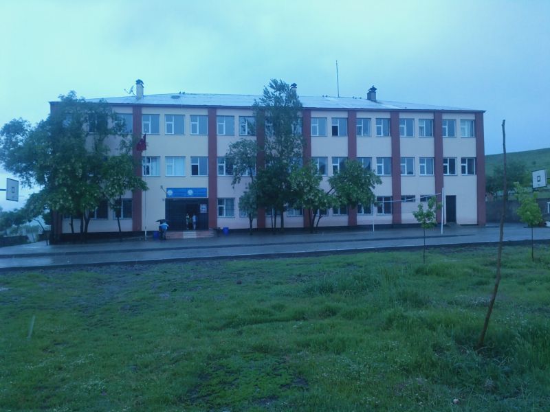 Milli Egemenlik Ortaokulu 