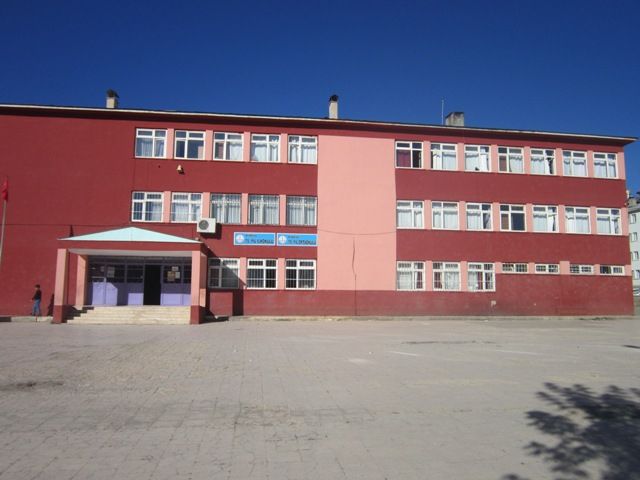 75.yıl İlkokulu 