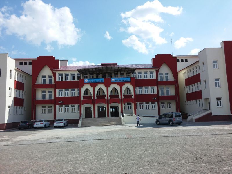 Yeşilyurt Ortaokulu 