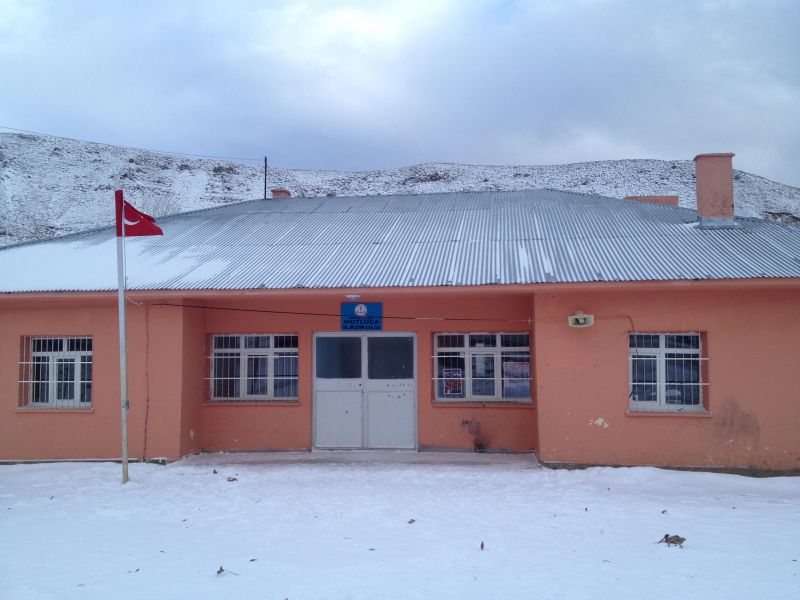 Mutluca İlkokulu 