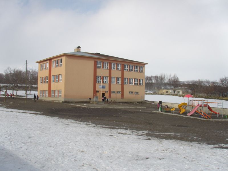Yukarı Süphan İlkokulu 