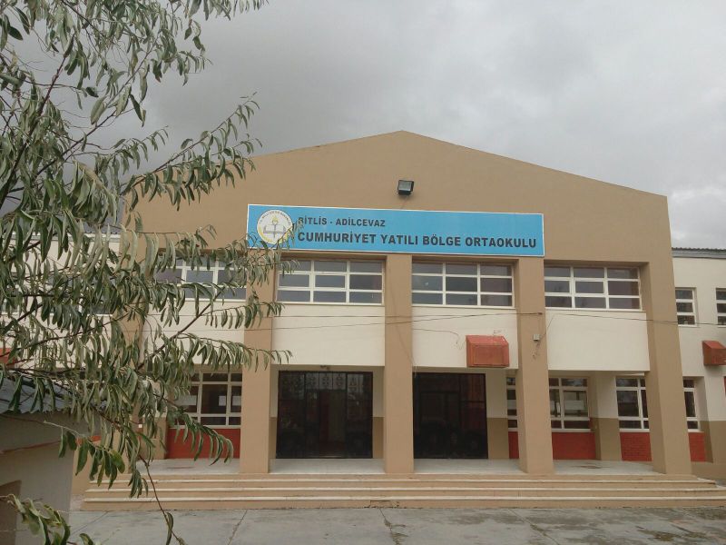 Cumhuriyet Yatılı Bölge Ortaokulu 