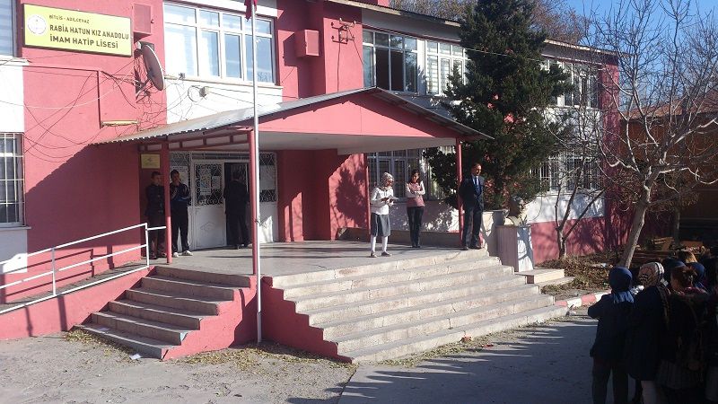 Rabia Hatun Kız Anadolu İmam Hatip Lisesi 