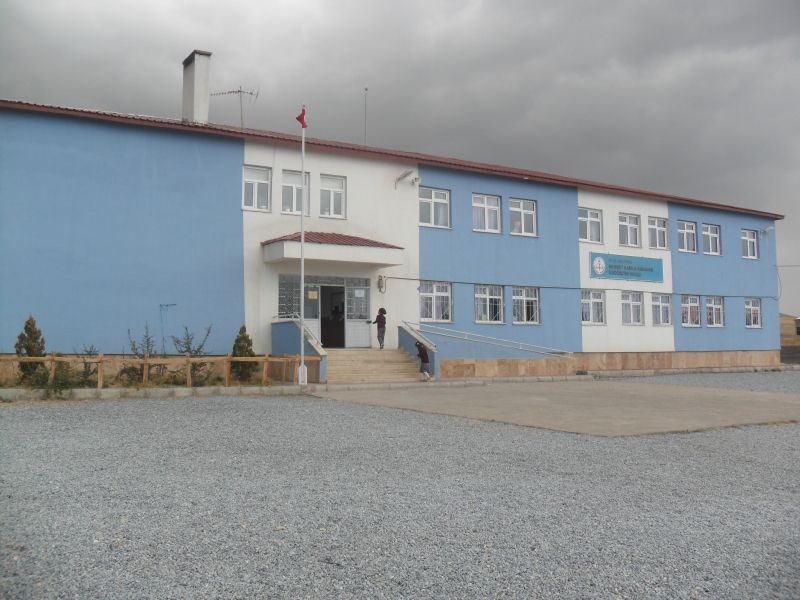 Mehmet Kamile Karahan Ortaokulu 