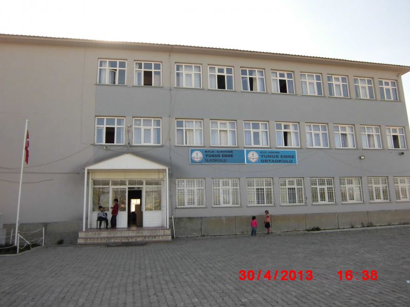 Yunus Emre İlkokulu 