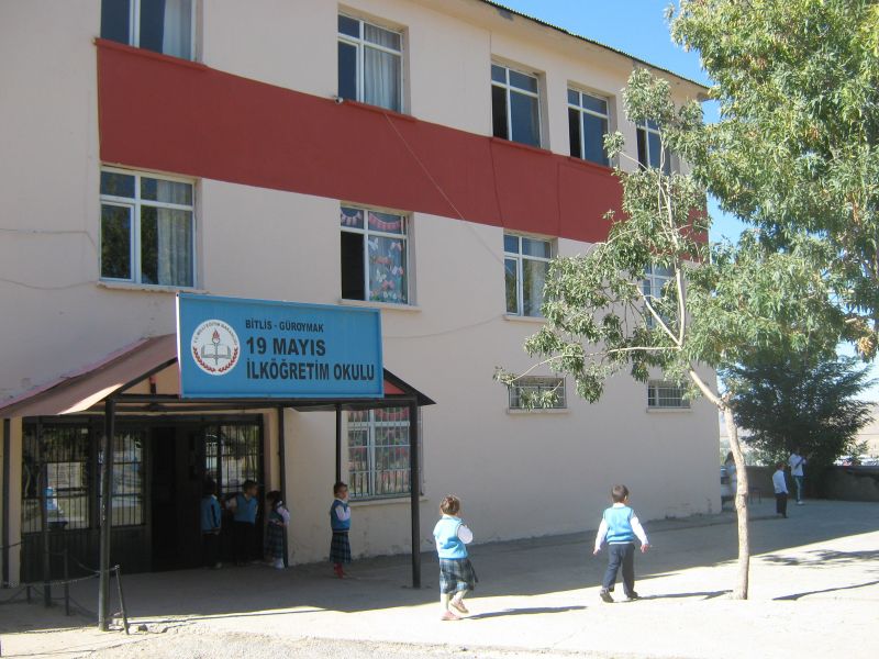 19 Mayıs Ortaokulu 