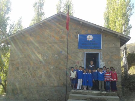 Uzuntaş Köyü İlkokulu 