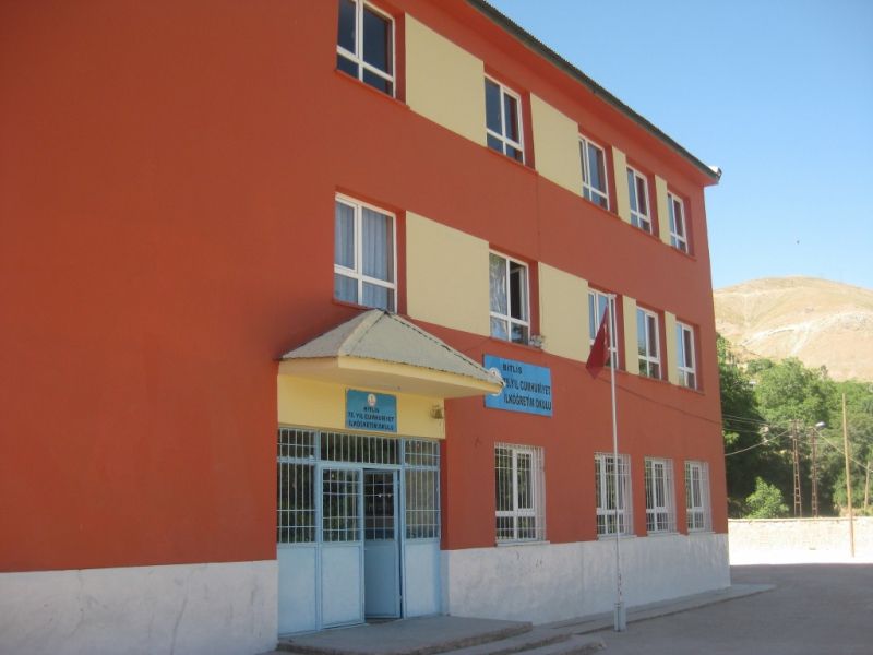 75. Yıl Cumhuriyet Ortaokulu 