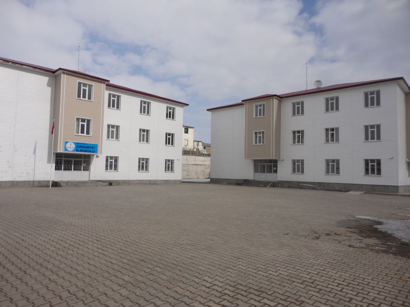 Cumhuriyet İlkokulu 