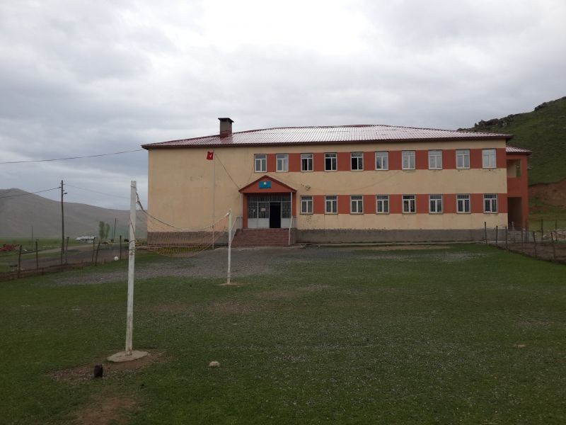 Göllü Köyü İlkokulu 