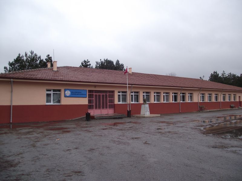 Çavuşlar İlkokulu 