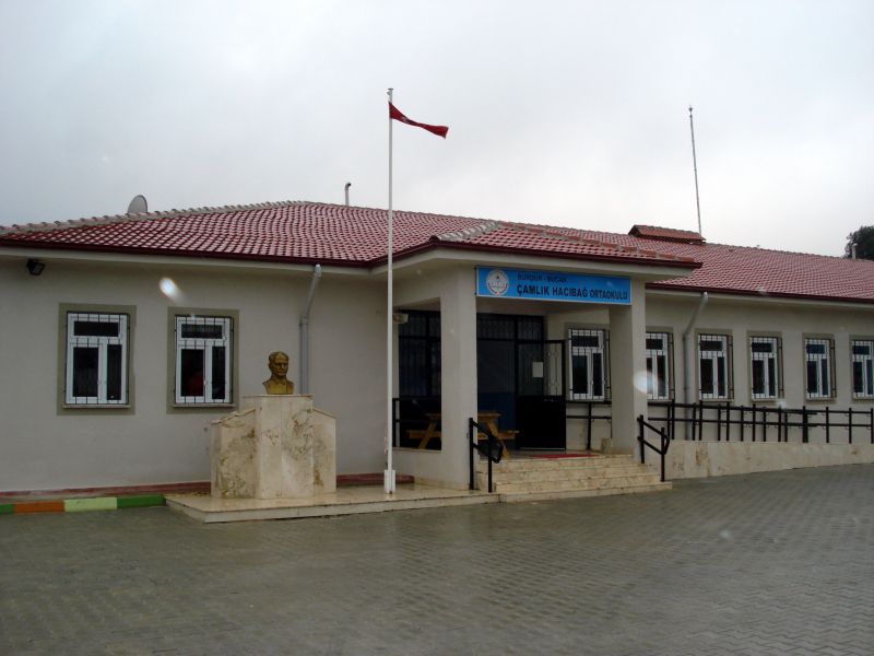 Çamlik Hacibağ Ortaokulu 