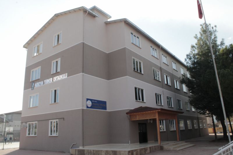 Hüseyin Türker Ortaokulu 