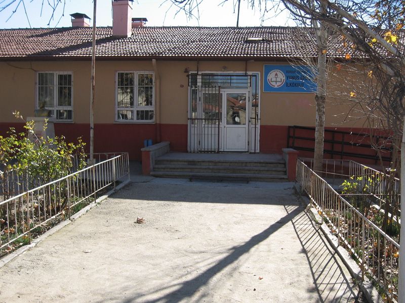 Yunus Emre İlkokulu 
