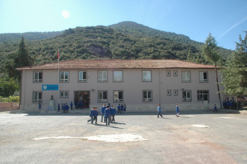 Bağsaray Ünal Gürhan Ekiz İlkokulu 