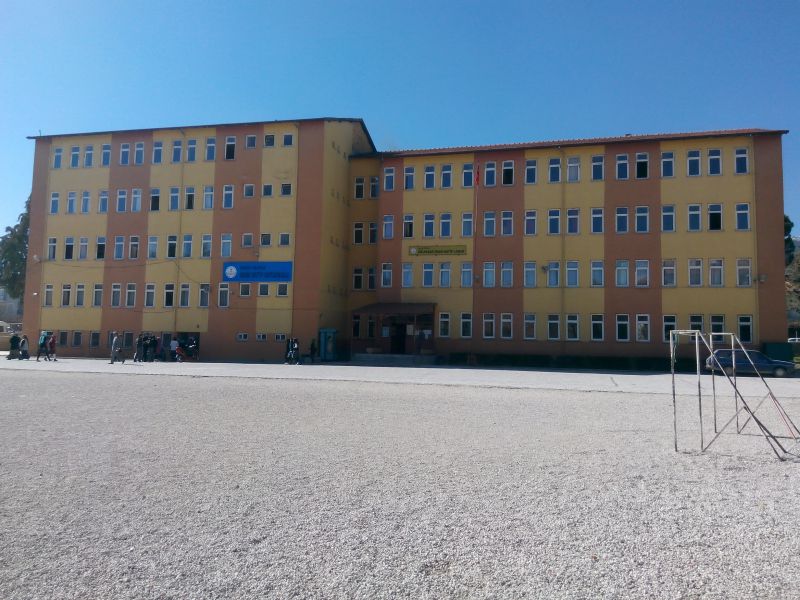 Gölhisar Anadolu İmam Hatip Lisesi 
