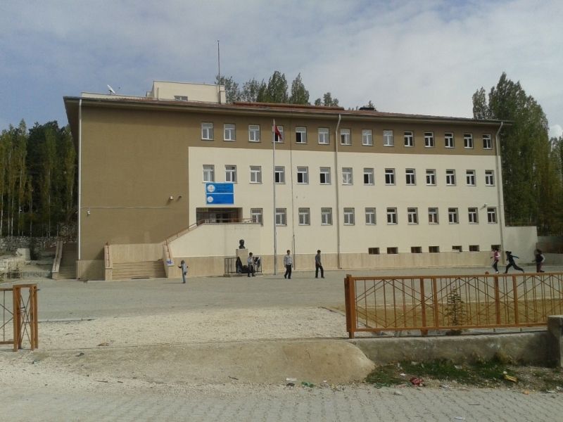 Vefik Kitapçıgil İlkokulu 