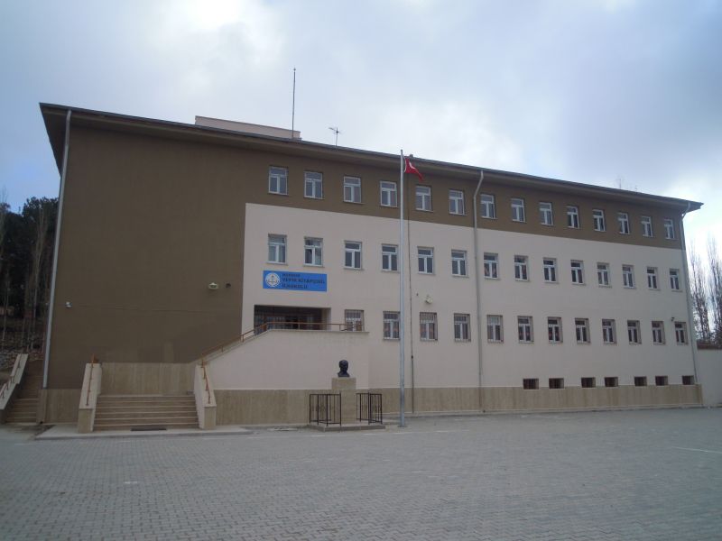 Halıcılar Ortaokulu 