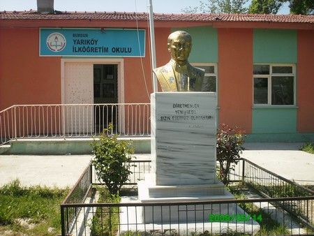 Yarıköy İlkokulu 