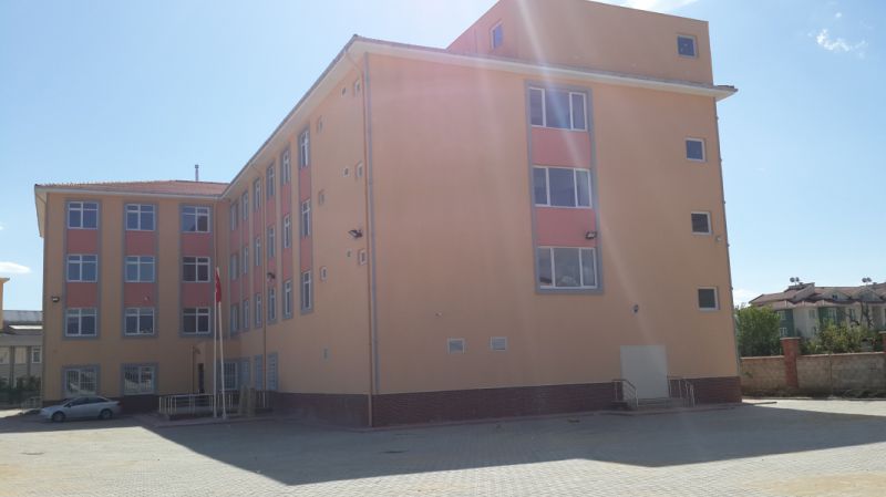 Nuri Pakdil İmam Hatip Ortaokulu 
