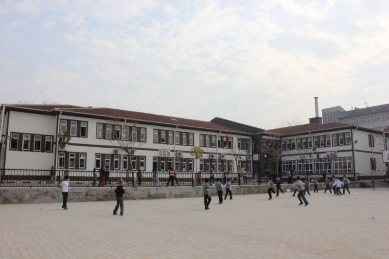 İshakpaşa İlkokulu 
