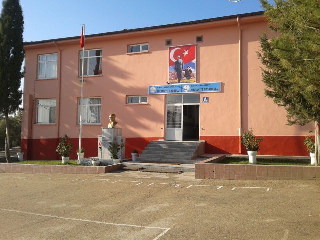 Sultaniye İlkokulu 