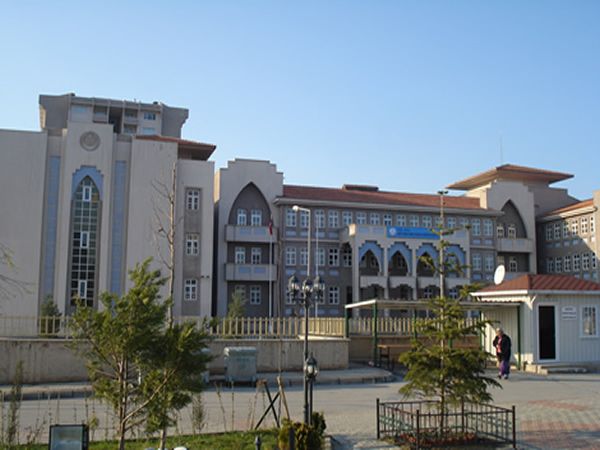 Şehit Polis İsmail Özbek Ortaokulu 