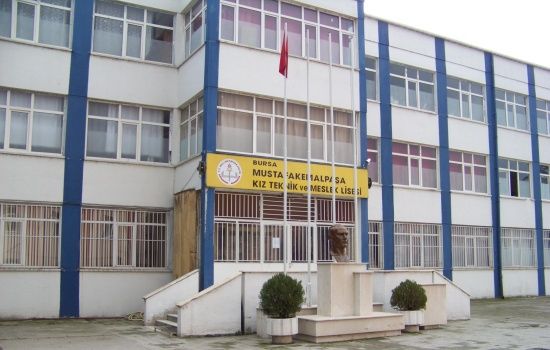 Nilüfer Hatun Mesleki Ve Teknik Anadolu Lisesi 