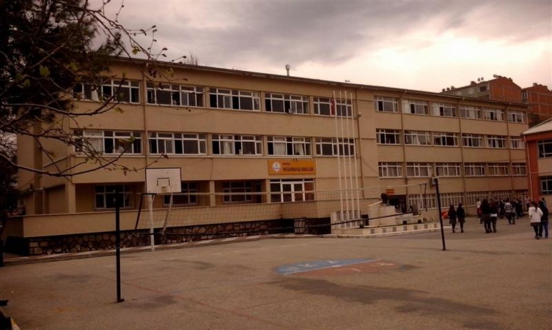 Mustafa Kemal Paşa Anadolu Lisesi 