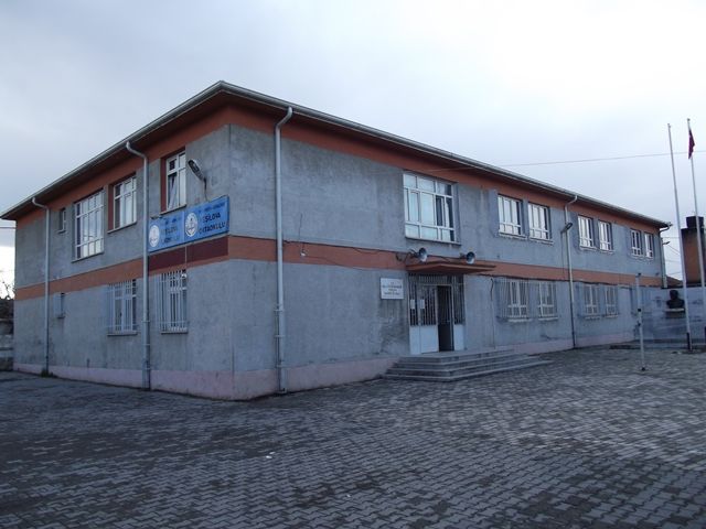 Yeşilova Ortaokulu 