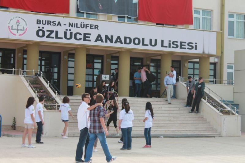 Özlüce Anadolu Lisesi 