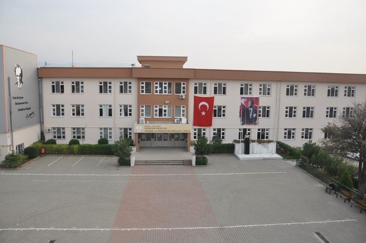 Hüseyin Özdilek Mesleki Ve Teknik Anadolu Lisesi 