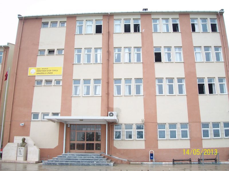 Öğretmen Eyüp Topçu Anadolu Lisesi 