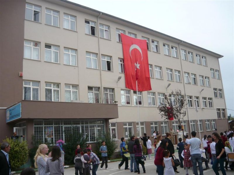 Gazi İlkokulu 