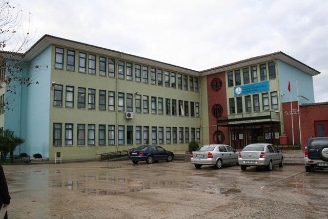 Başöğretmen İlkokulu 
