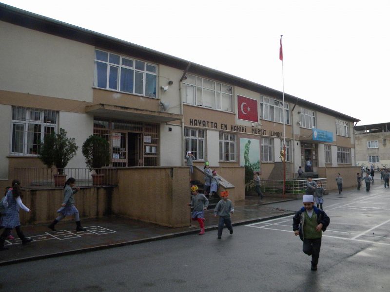 Cumhuriyet İlkokulu 