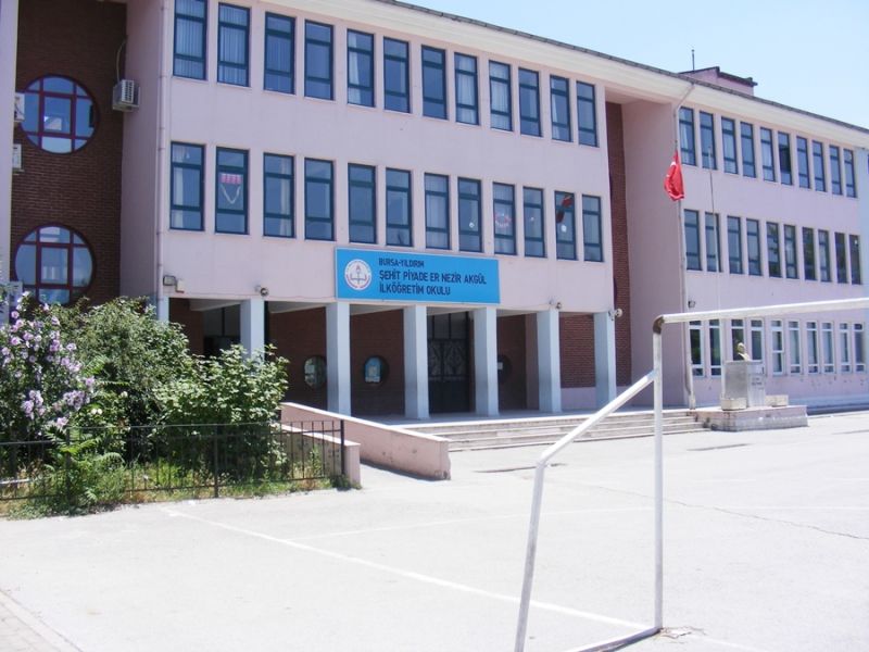 Şehit Piyade Er Nezir Akgül Ortaokulu 