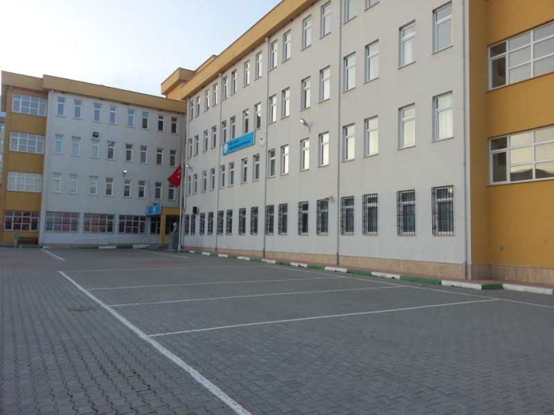 Yiğitler Ortaokulu 