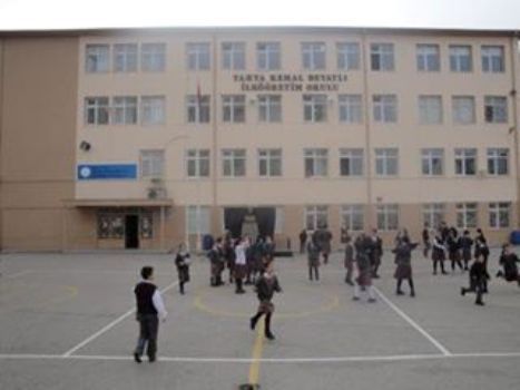Yahya Kemal Beyatlı Ortaokulu 