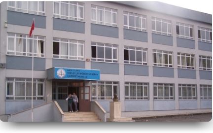 Yeşilevler Münevver Özran İlkokulu 