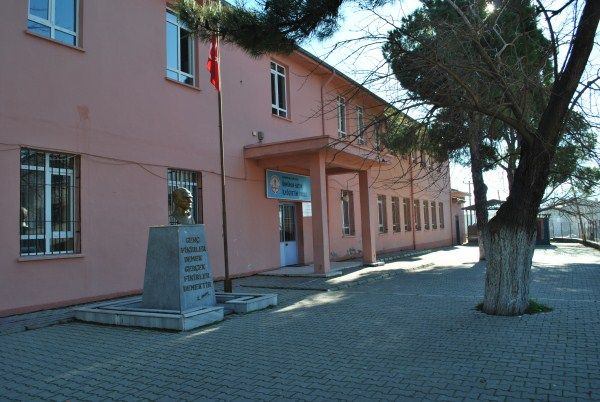 Ümmühan Hatun Ortaokulu 