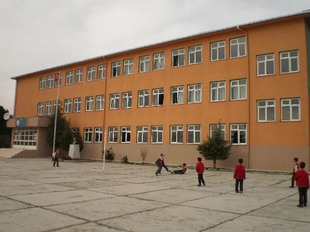 Muratlar Ortaokulu 