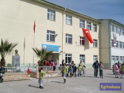 Menderes Ortaokulu 