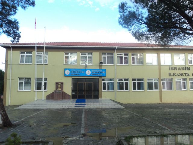 İdriskoru İbrahim Aydın Ortaokulu 