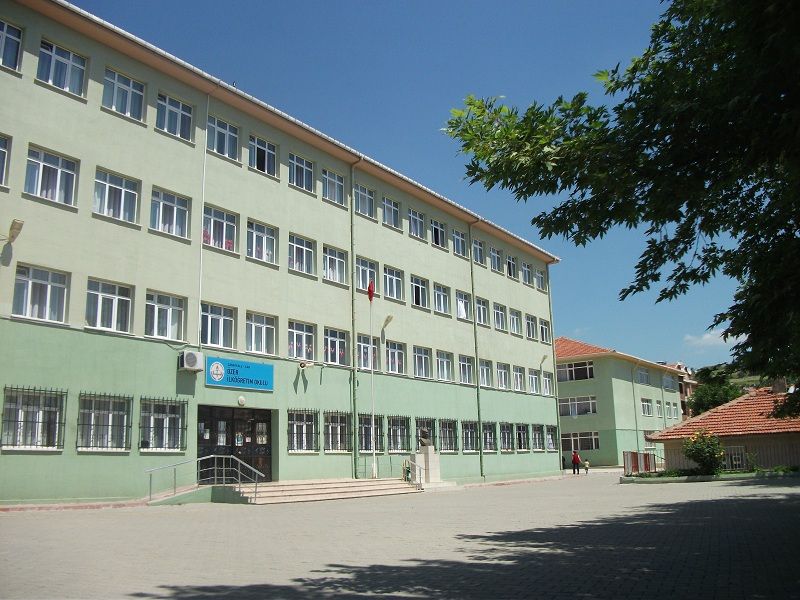 Özer İlkokulu 