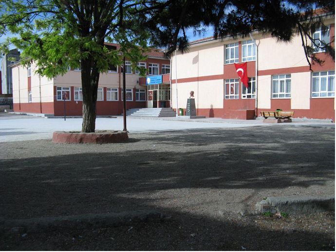 Köprülü Hamdibey İlkokulu 