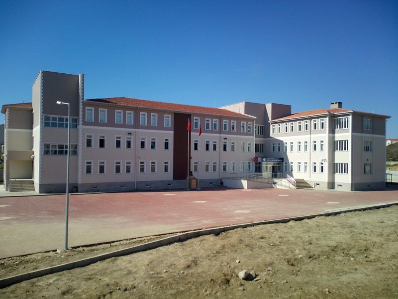 100. Yıl Barış Ortaokulu 