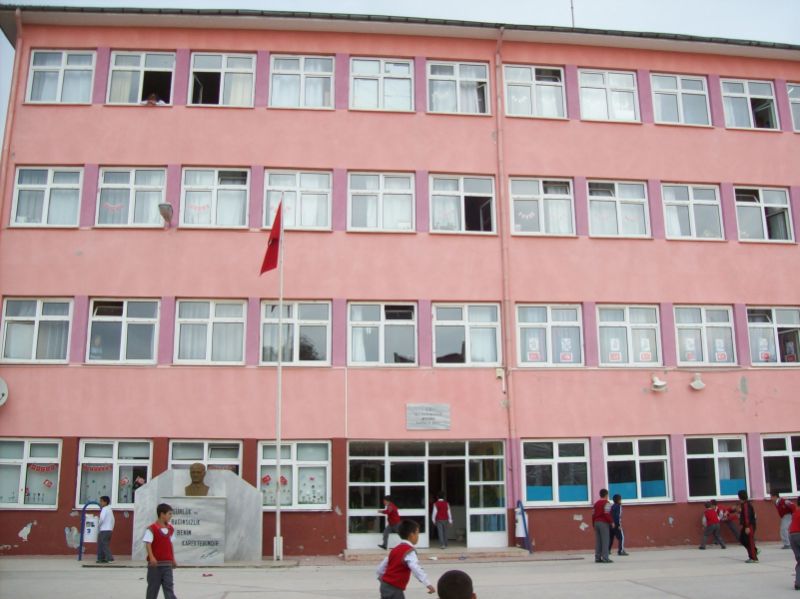 Atatürk Ortaokulu 