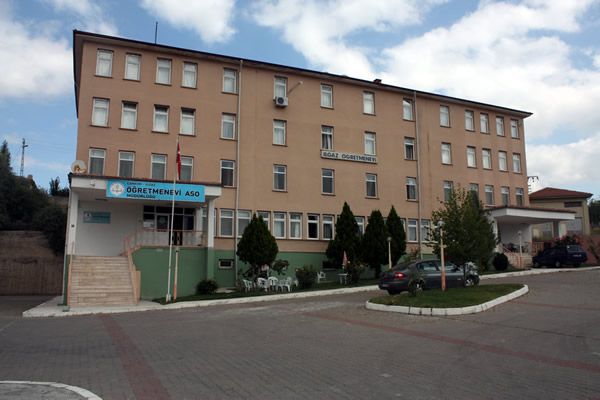 Öğretmen Evi Ve Akşam Sanat Okulu 