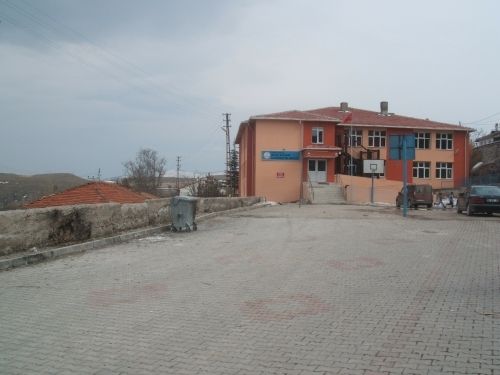 Kurşunlu Refik Saydam İlkokulu 